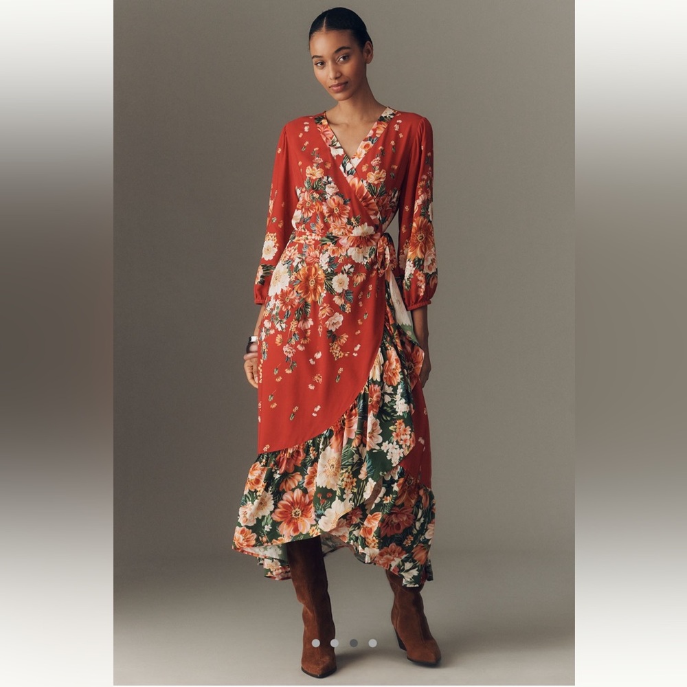 FARM RIO LONG-SLEEVE
FLORAL WRAP MIDI DRESS - Size L - Picture 3 of 6